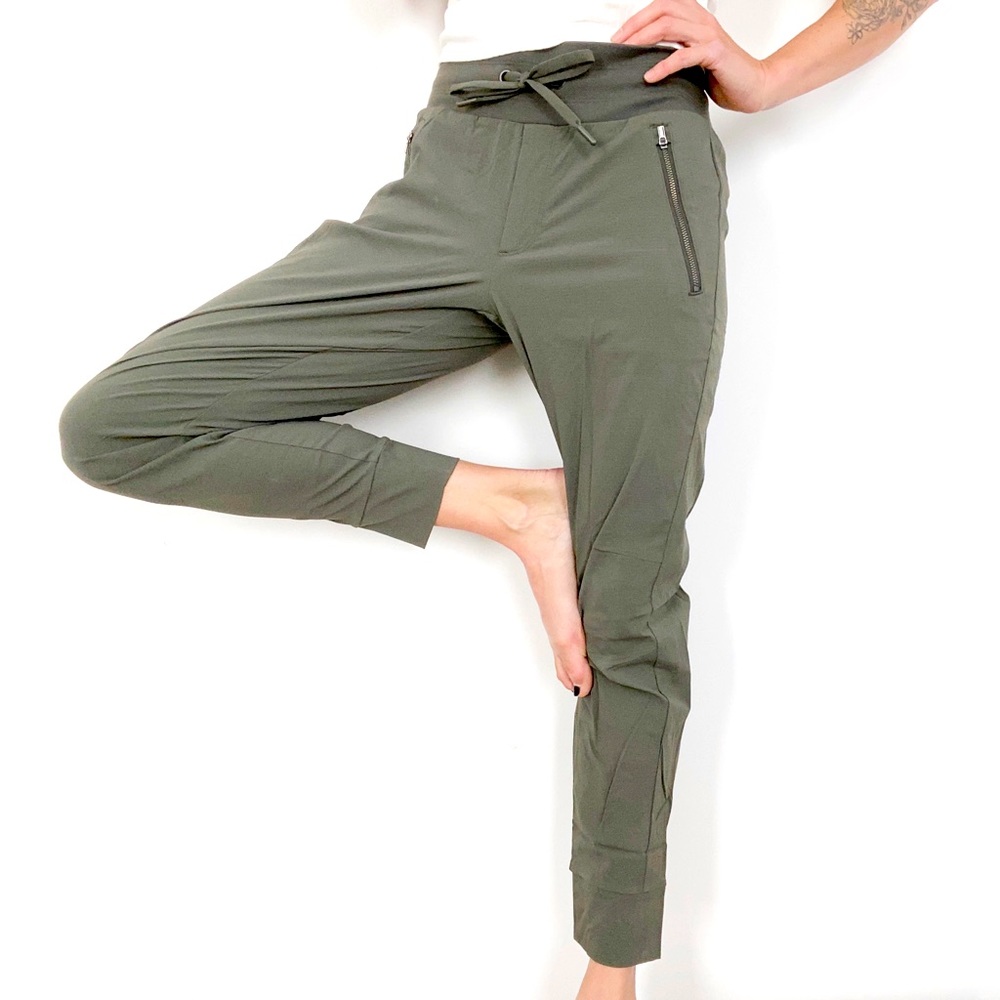 Athleta Trekkie North Jogger